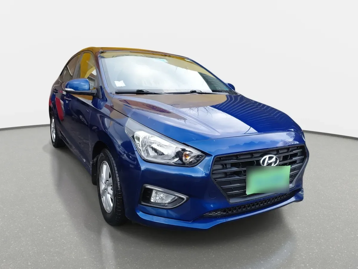 Hyundai Verna 1.4 Cb Plus 4x2 Mt5 4p año 2021