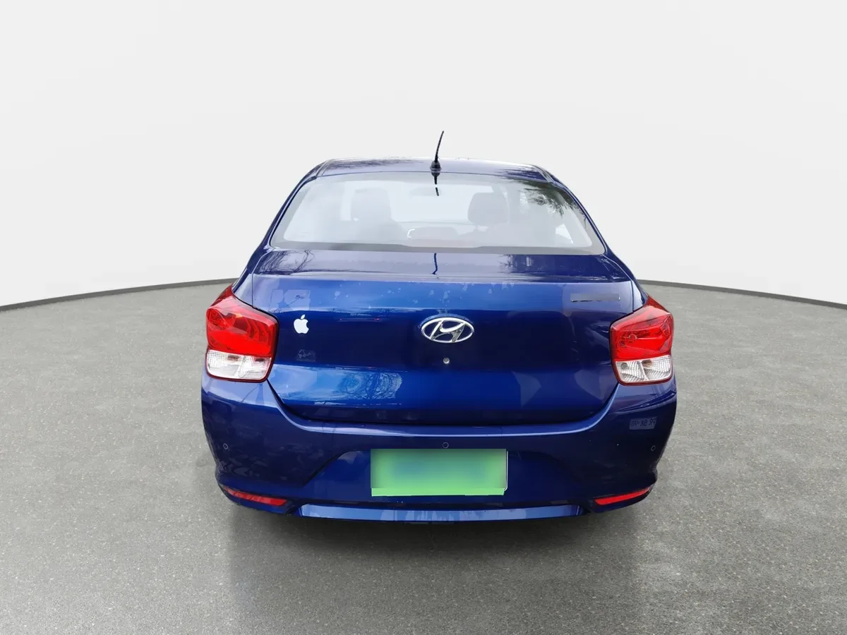 Hyundai Verna 1.4 Cb Plus 4x2 Mt5 4p año 2021