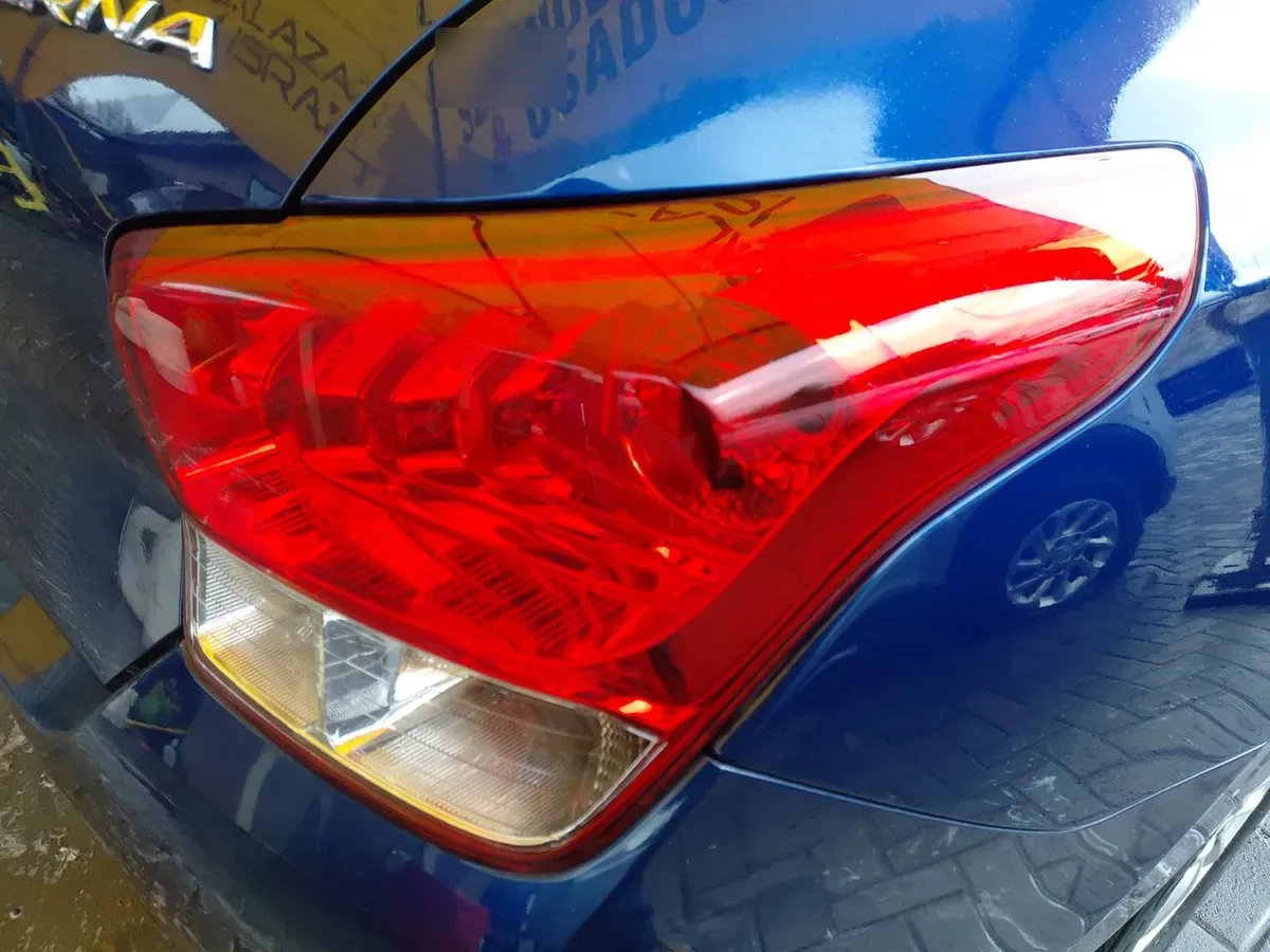 Hyundai Verna 1.4 Cb Plus 4x2 Mt5 4p año 2021