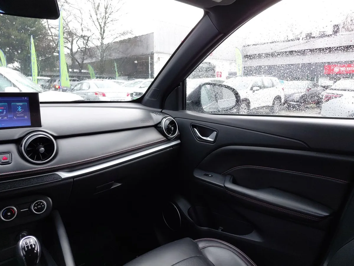 DFSK 500 1.5 Luxury 4x2 Mt 5p año 2023