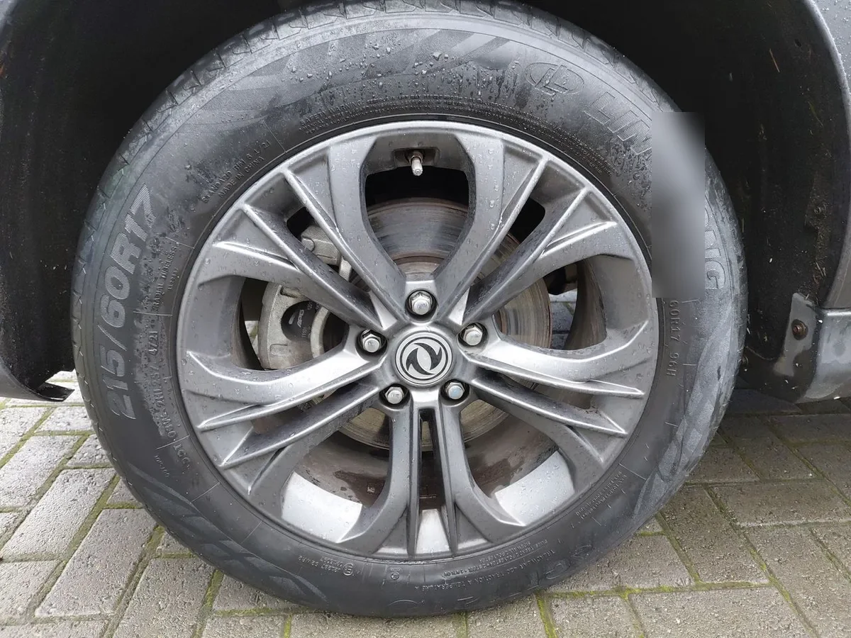 DFSK 500 1.5 Luxury 4x2 Mt 5p año 2023