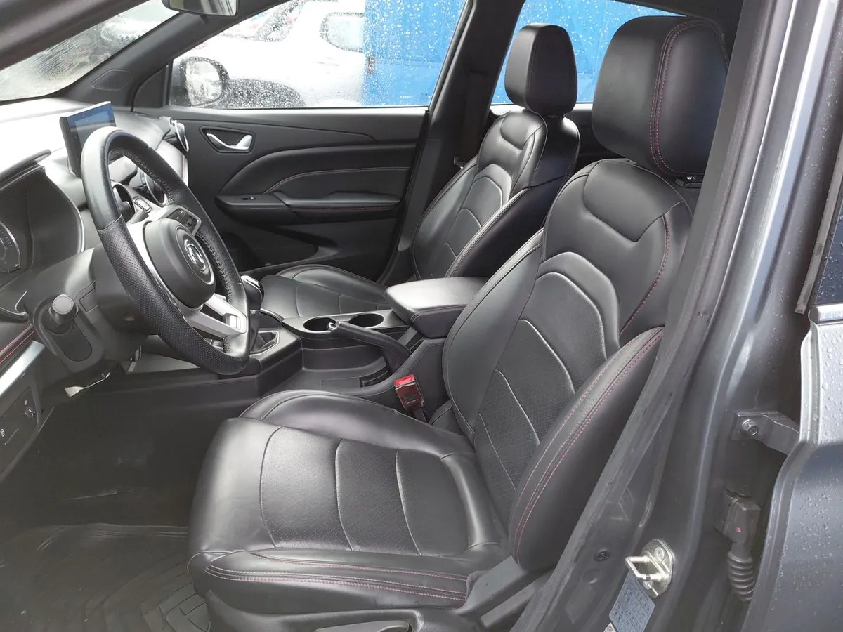 DFSK 500 1.5 Luxury 4x2 Mt 5p año 2023