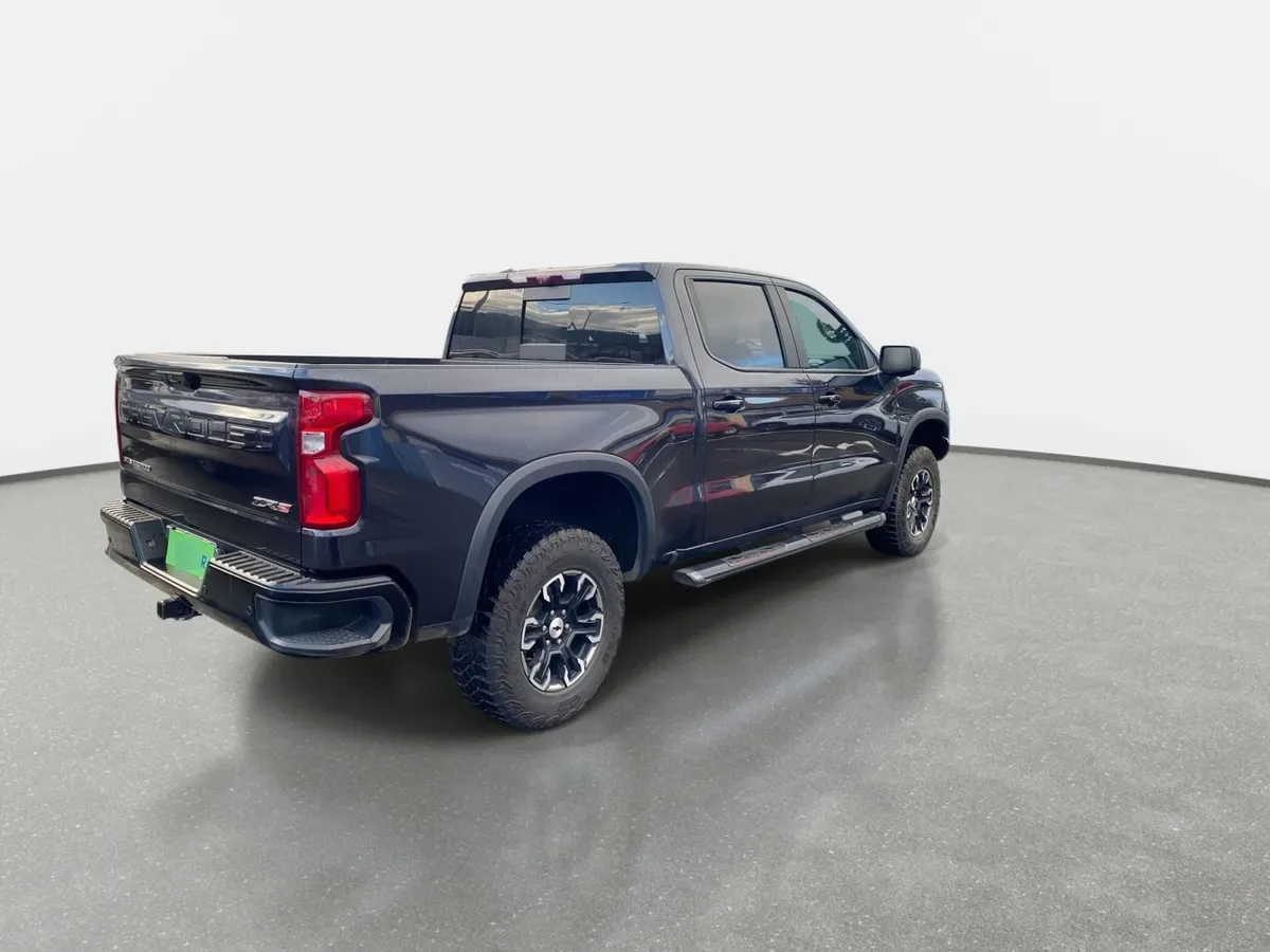 Chevrolet Silverado 6.2 Zr2 R 4x4 At 4p año 2024