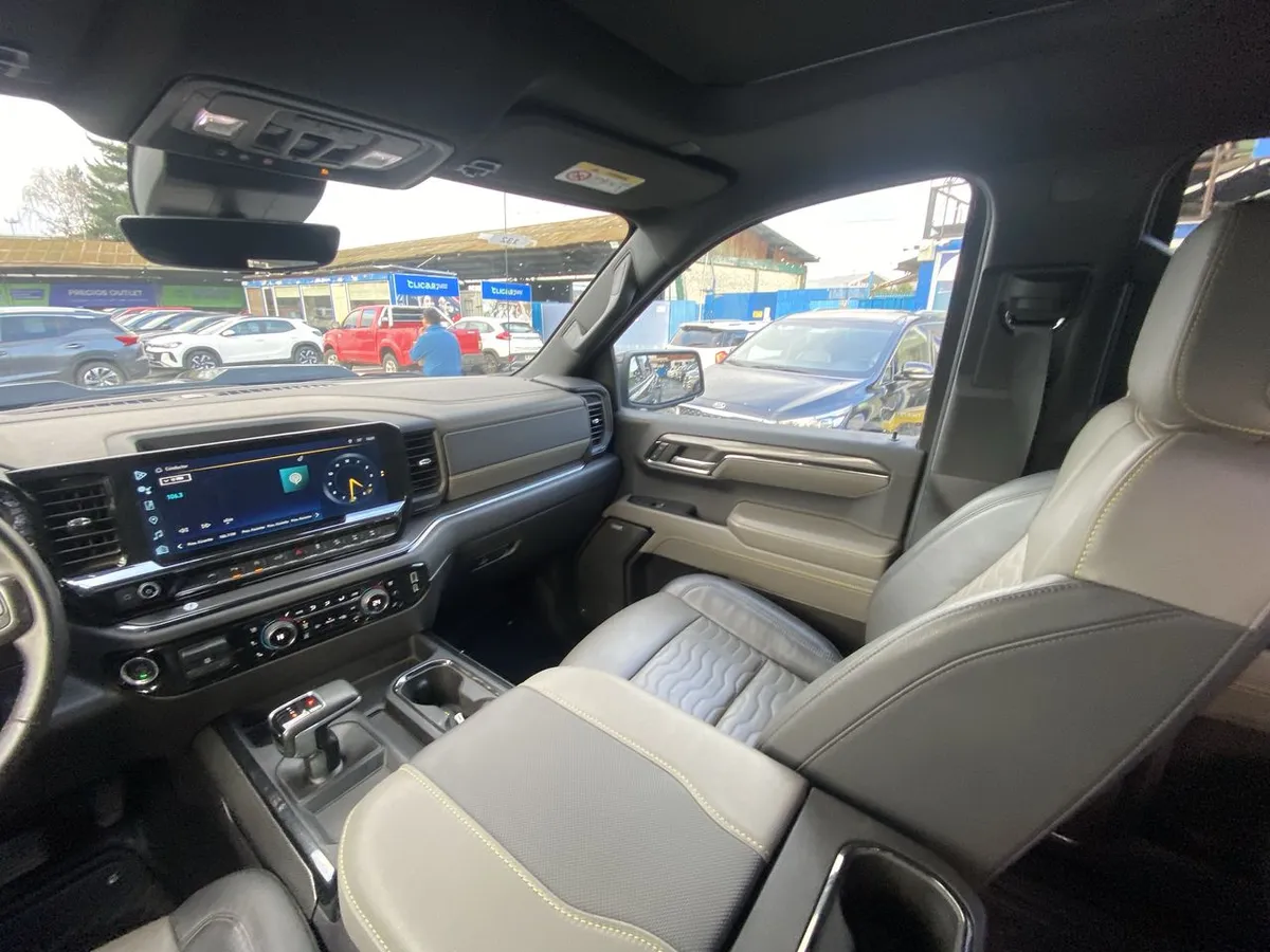 Chevrolet Silverado 6.2 Zr2 R 4x4 At 4p año 2024