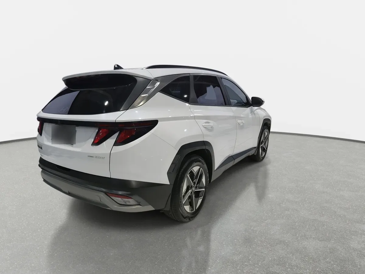 Hyundai Tucson 2.0 Nx4 Plus Fl Diesel 4wd At 5p año 2025