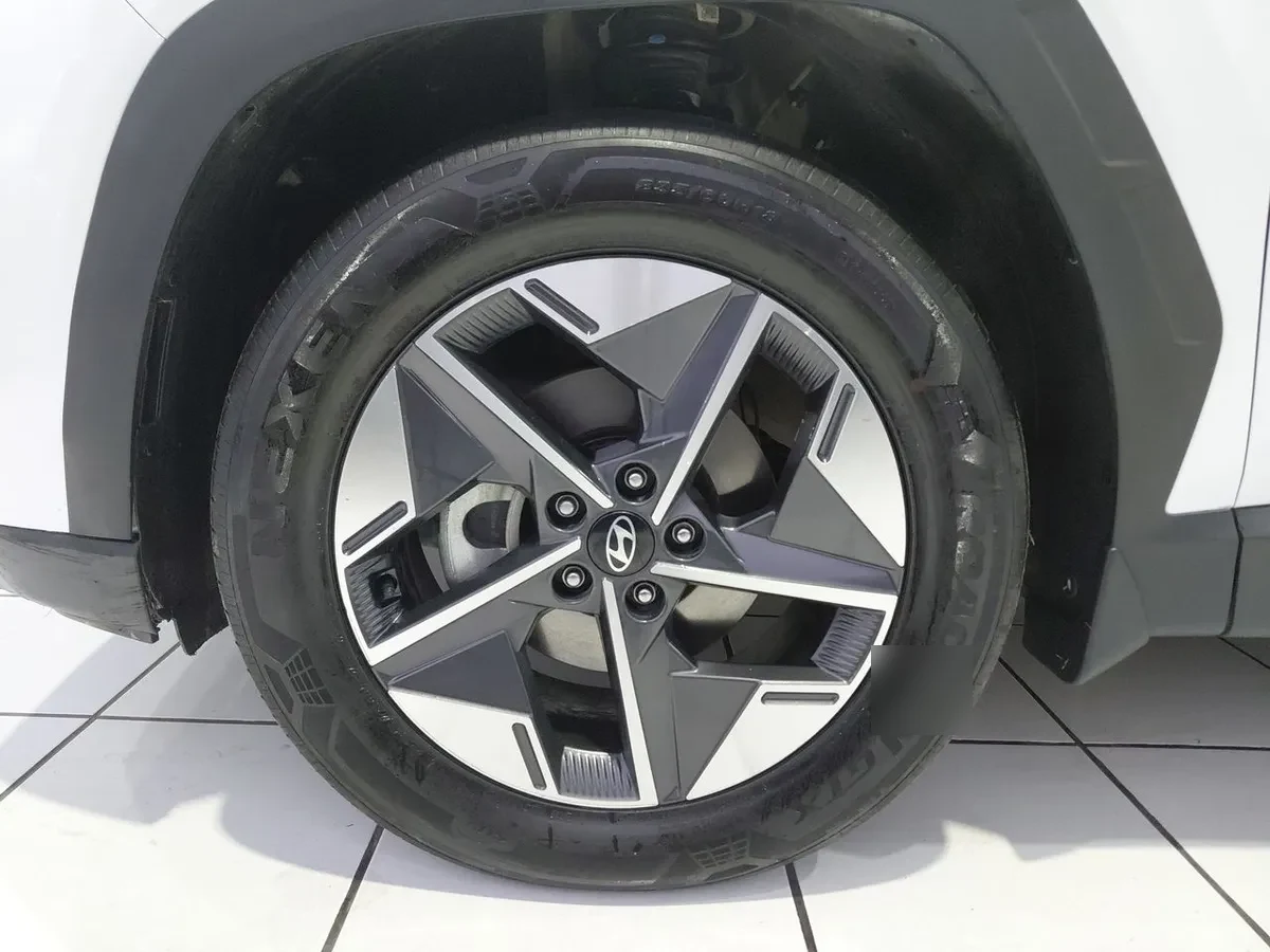 Hyundai Tucson 2.0 Nx4 Plus Fl Diesel 4wd At 5p año 2025