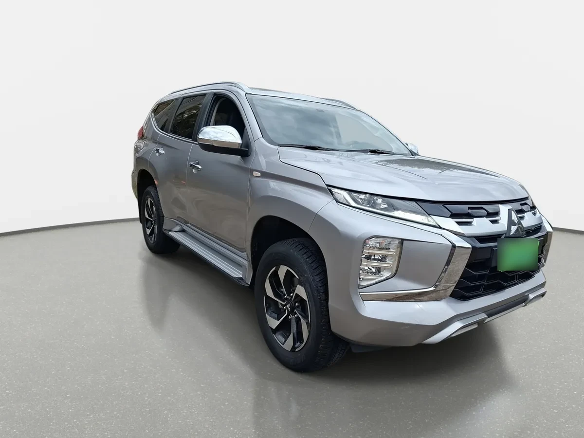 Mitsubishi Montero Sport 3.0 4x2 At 5p año 2025