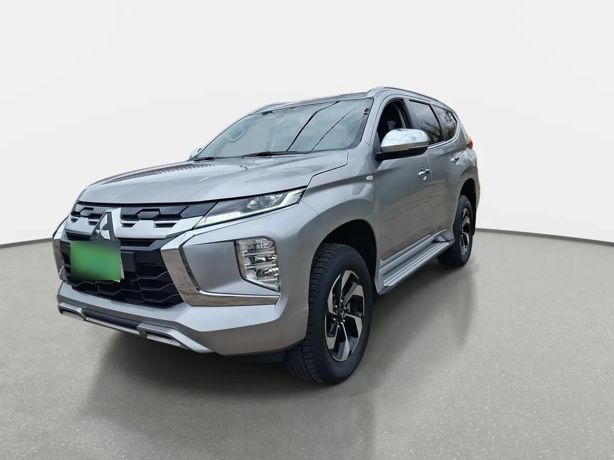 Mitsubishi Montero Sport 3.0 4x2 At 5p año 2025