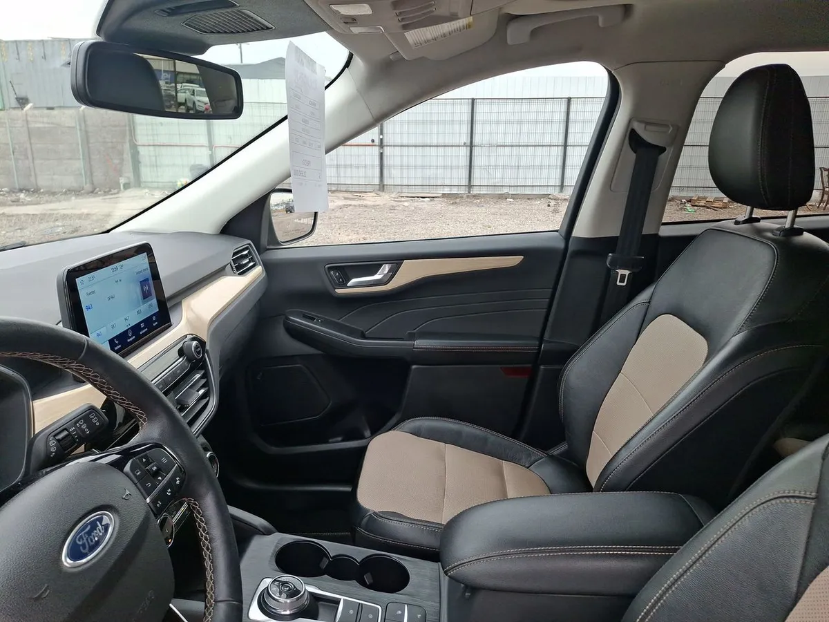 Ford Escape 2.0 Gtdi Titanium Awd At 5p año 2023