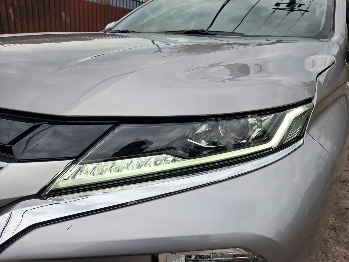Mitsubishi Montero Sport 3.0 4x2 At 5p año 2025