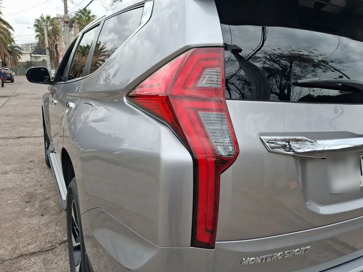 Mitsubishi Montero Sport 3.0 4x2 At 5p año 2025