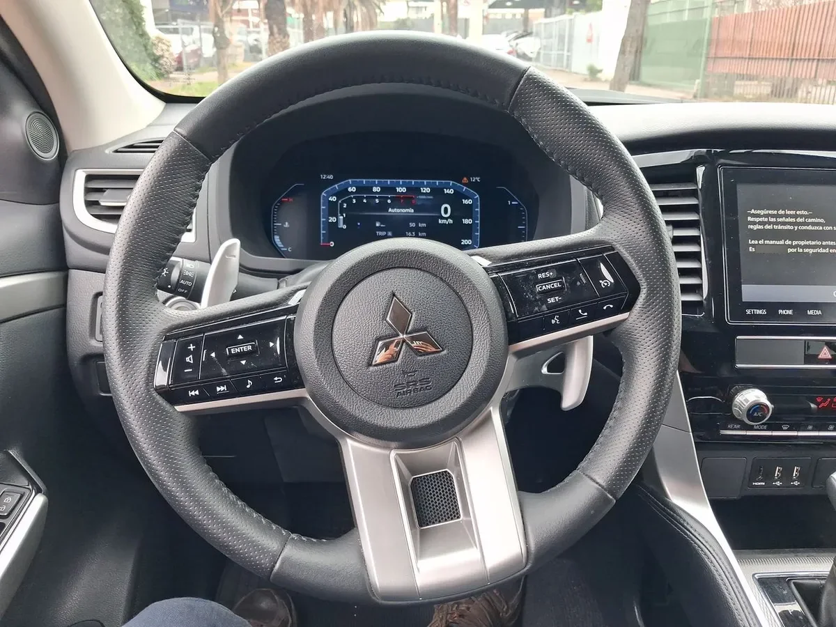 Mitsubishi Montero Sport 3.0 4x2 At 5p año 2025