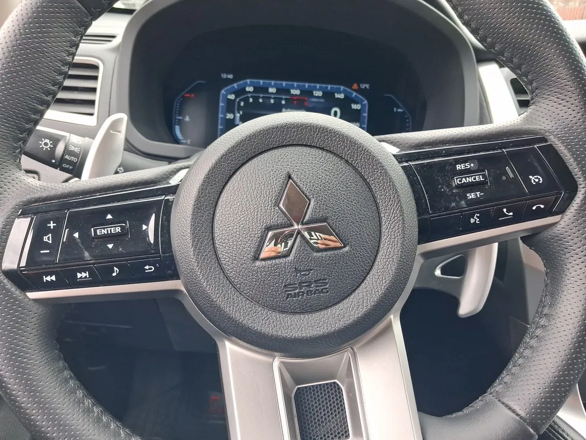 Mitsubishi Montero Sport 3.0 4x2 At 5p año 2025