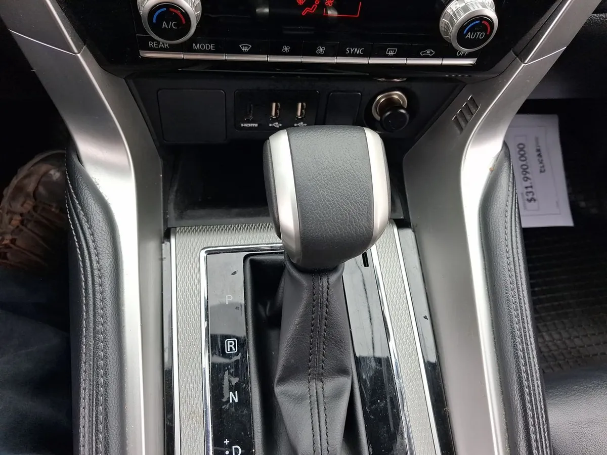 Mitsubishi Montero Sport 3.0 4x2 At 5p año 2025