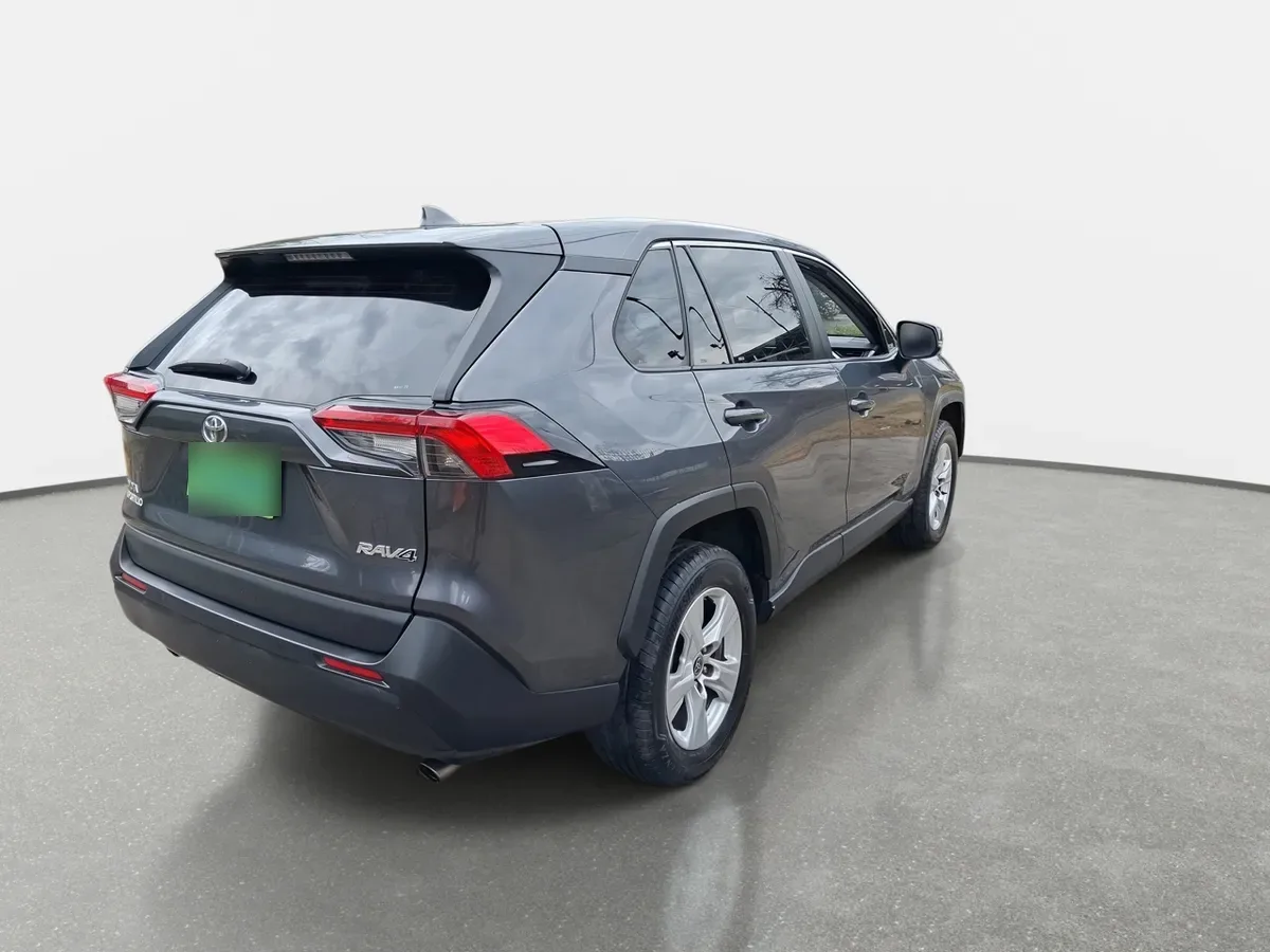 Toyota Rav 4 2.0 Le 4x2 Cvt At 5p año 2022