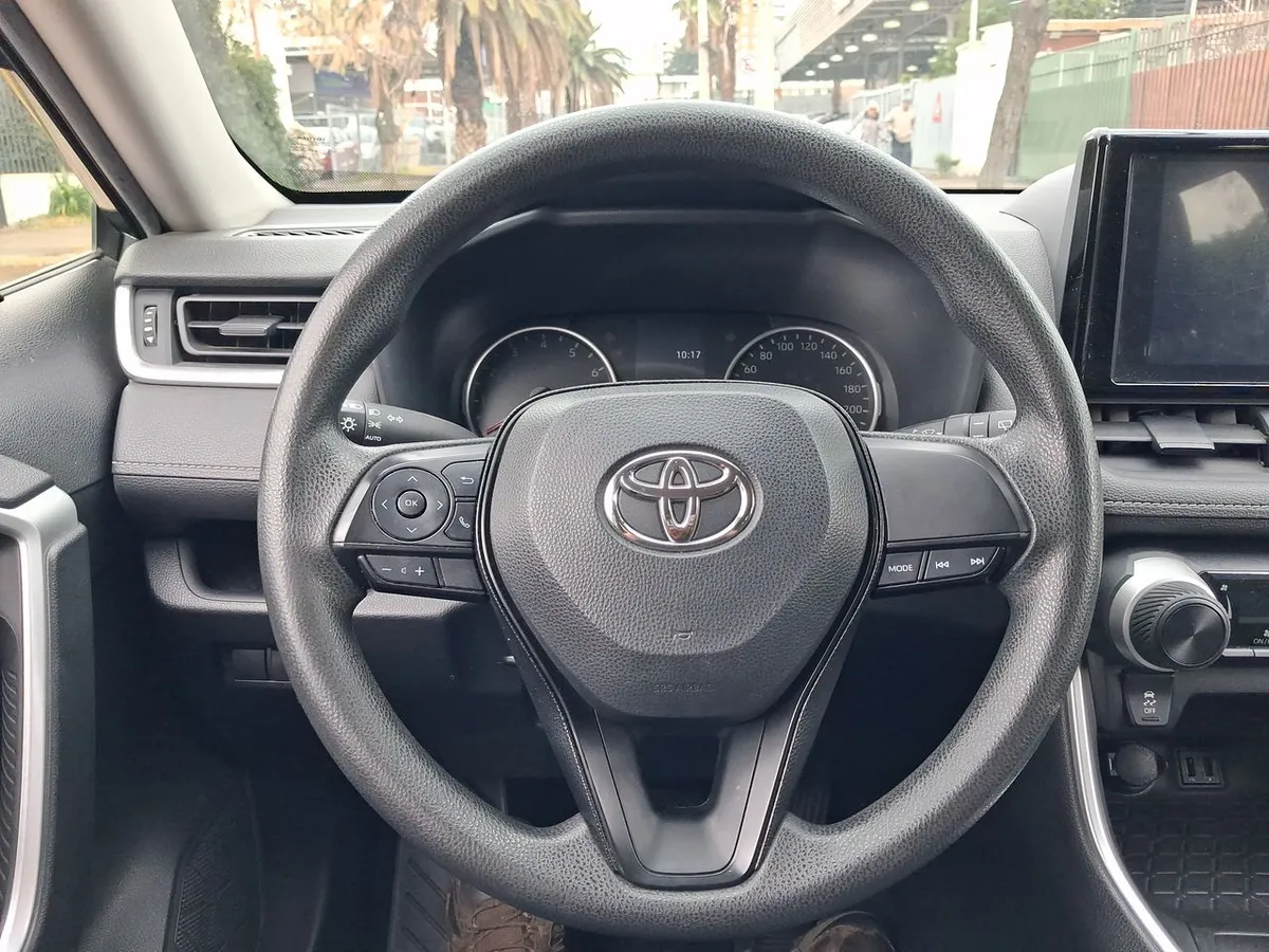 Toyota Rav 4 2.0 Le 4x2 Cvt At 5p año 2022