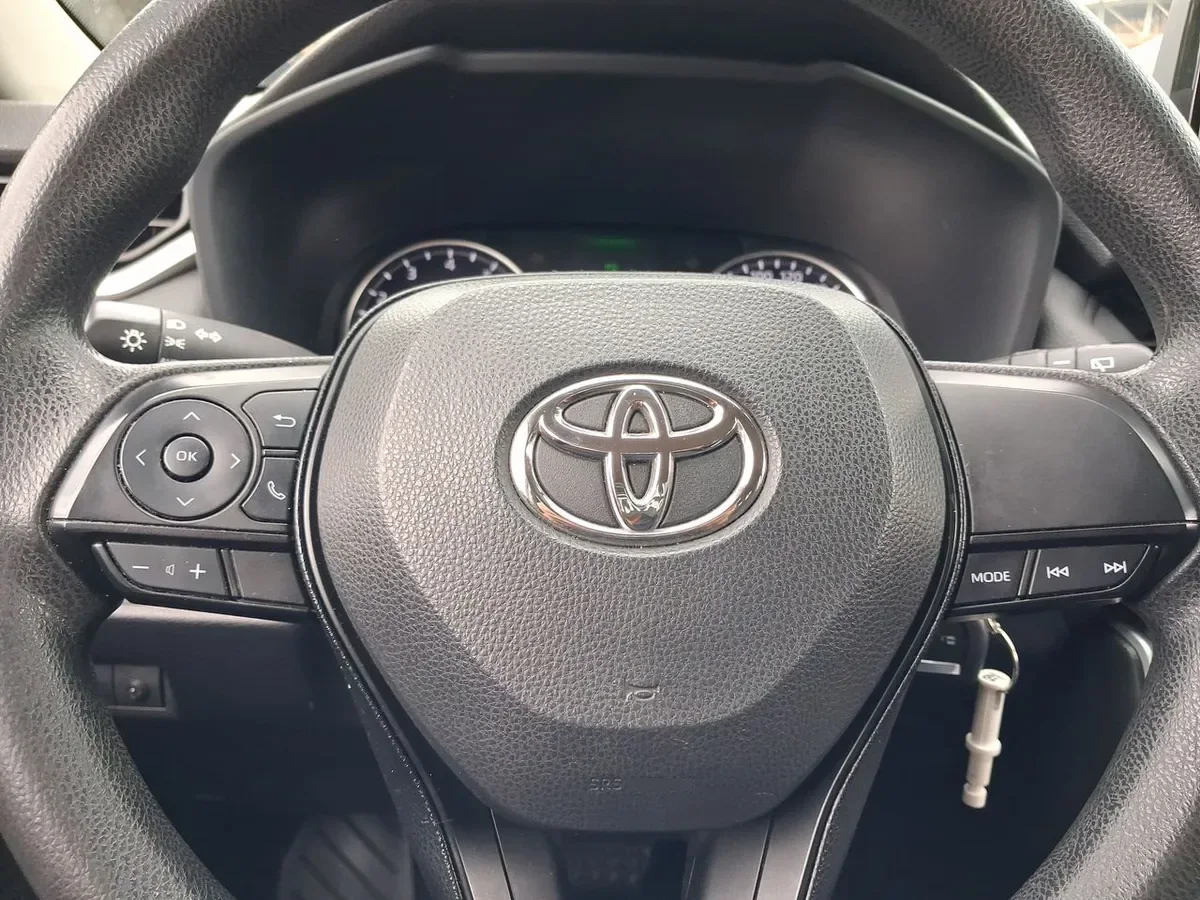 Toyota Rav 4 2.0 Le 4x2 Cvt At 5p año 2022
