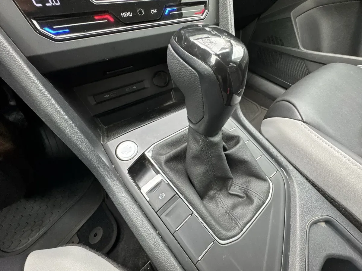 Volkswagen Taos 1.4 Tsi Comfortline 4x2 At 5p año 2026