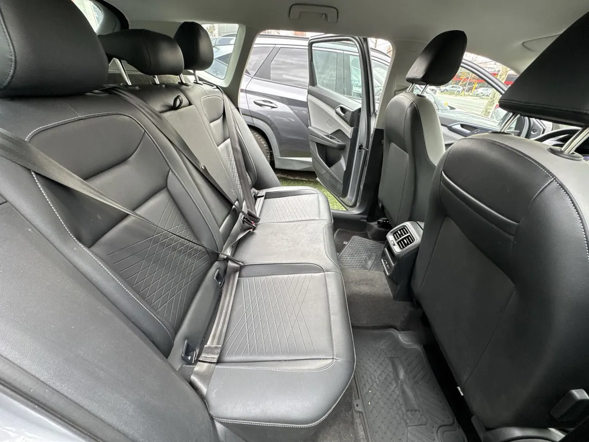 Volkswagen Taos 1.4 Tsi Comfortline 4x2 At 5p año 2026