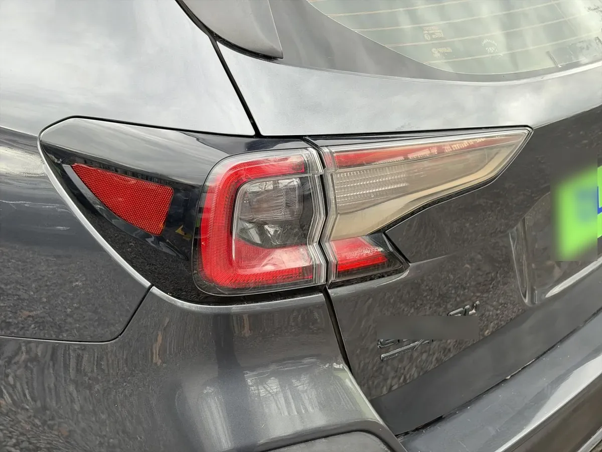 Subaru Outback 2.5i Field Edition Awd Cvt At 5p año 2024