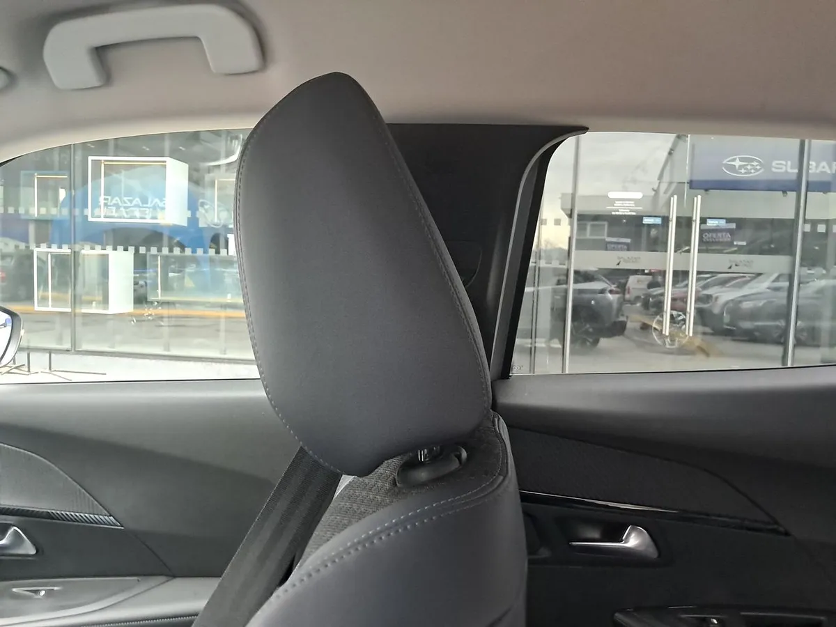 Peugeot 2008 1.2 Allure Puretech 4x2 130 Eat8 At 5p año 2020