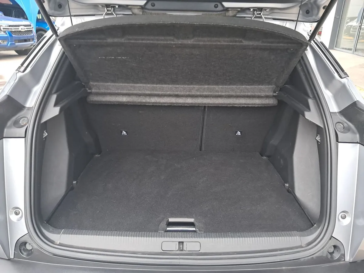 Peugeot 2008 1.2 Allure Puretech 4x2 130 Eat8 At 5p año 2020