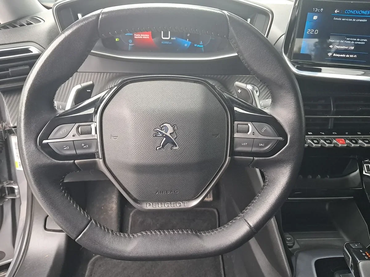 Peugeot 2008 1.2 Allure Puretech 4x2 130 Eat8 At 5p año 2020