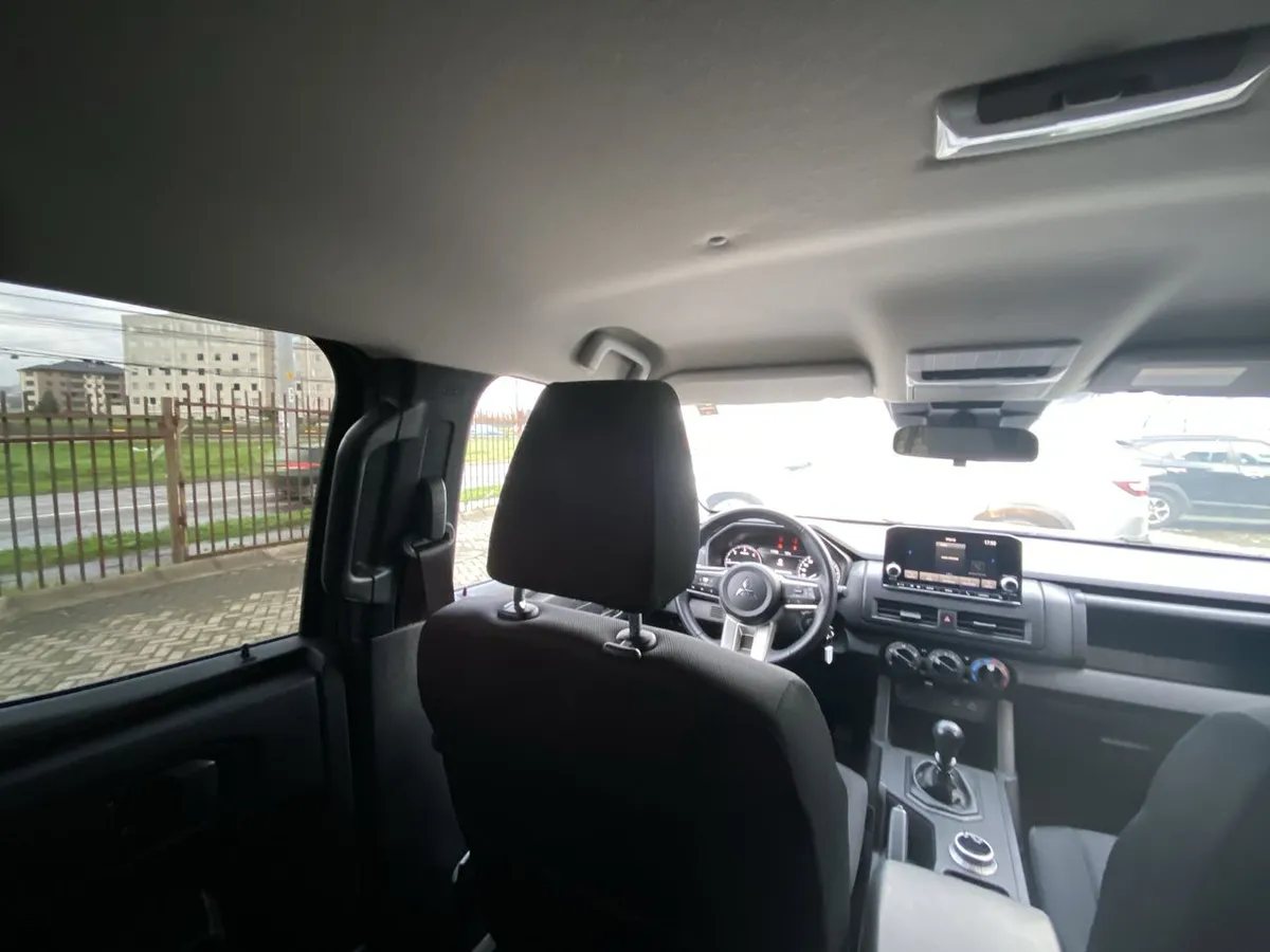Mitsubishi L200 2.4 Katana Xrt Diesel 4x4 Dob. Cab. Euro6 Mt 4p año 2026