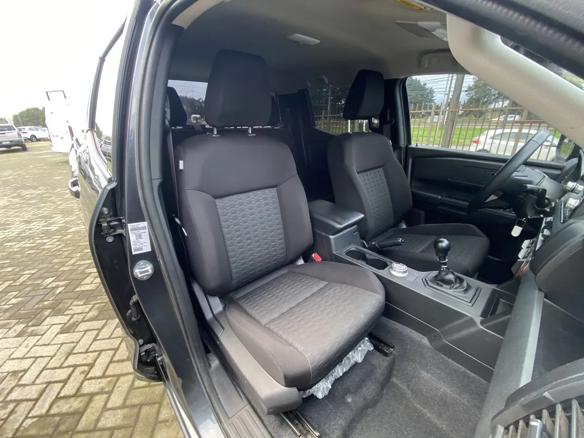 Mitsubishi L200 2.4 Katana Xrt Diesel 4x4 Dob. Cab. Euro6 Mt 4p año 2026
