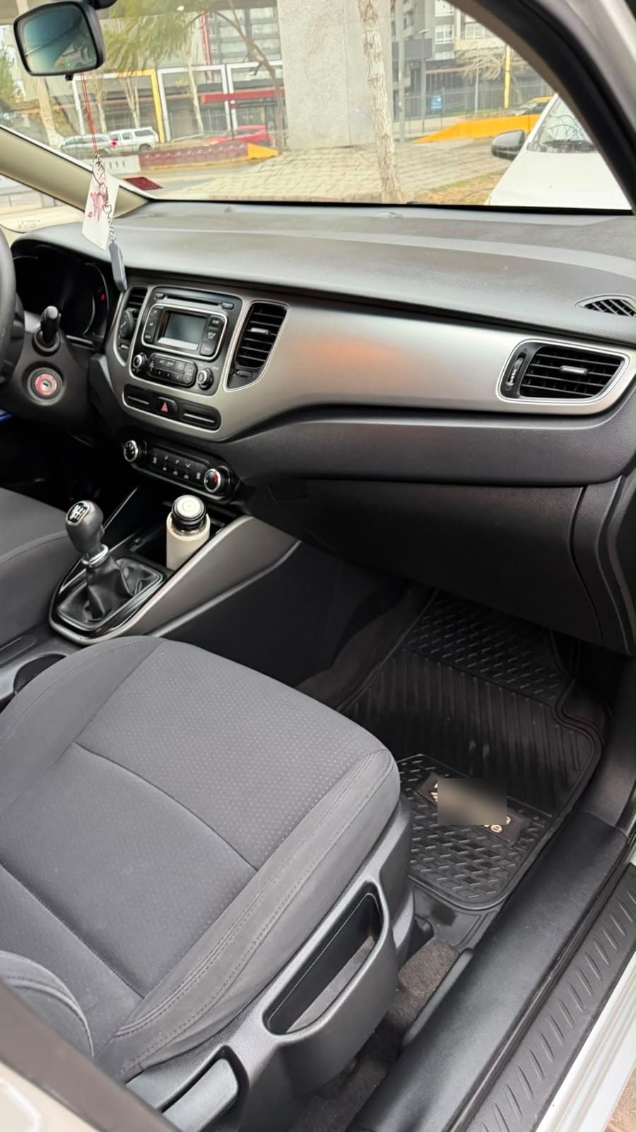 KIA MOTORS CARENS 2.0 Lx Ab Mt año 2016