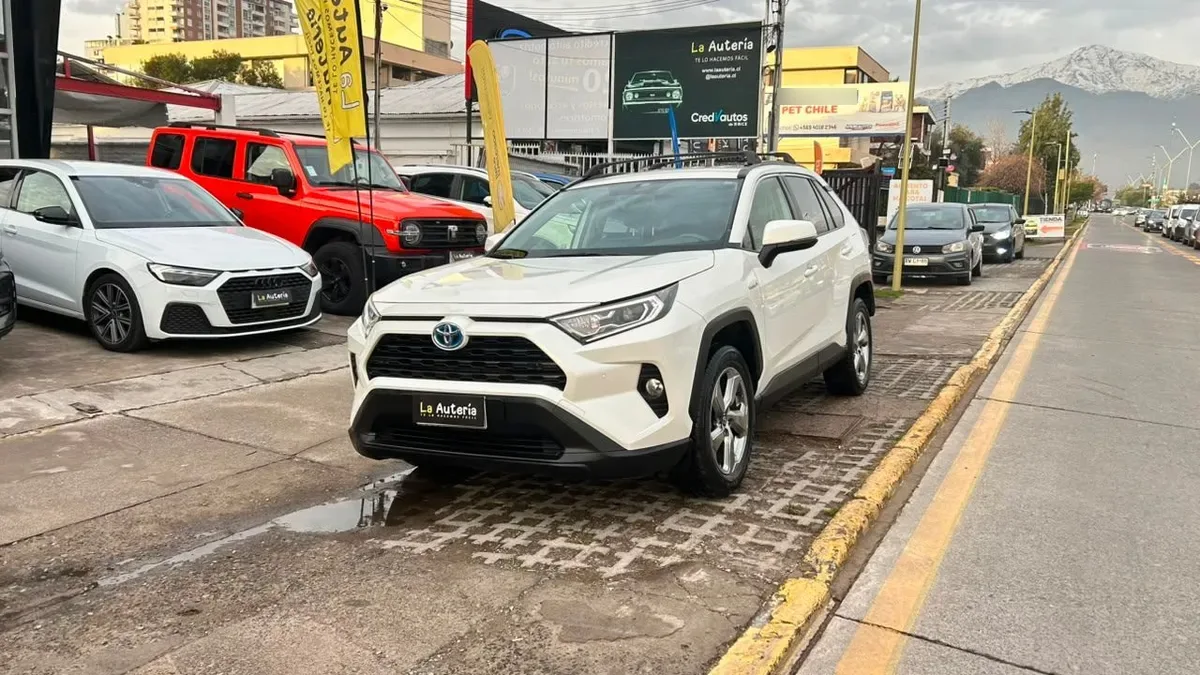 Toyota Rav4 Xle Plus Hybrid Cvt 4x2 2.5 Aut año 2020