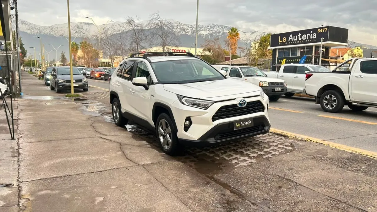 Toyota Rav4 Xle Plus Hybrid Cvt 4x2 2.5 Aut año 2020