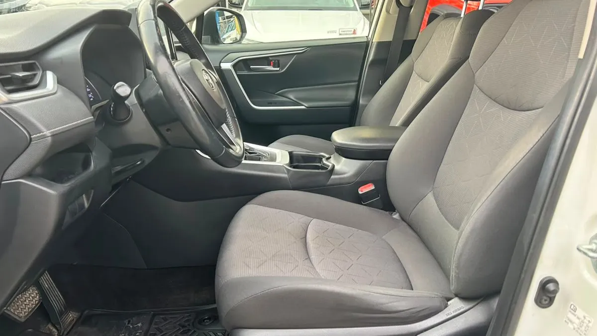 Toyota Rav4 Xle Plus Hybrid Cvt 4x2 2.5 Aut año 2020