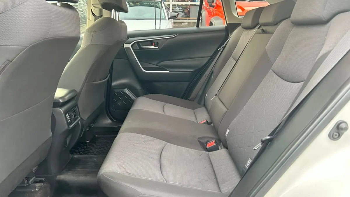 Toyota Rav4 Xle Plus Hybrid Cvt 4x2 2.5 Aut año 2020