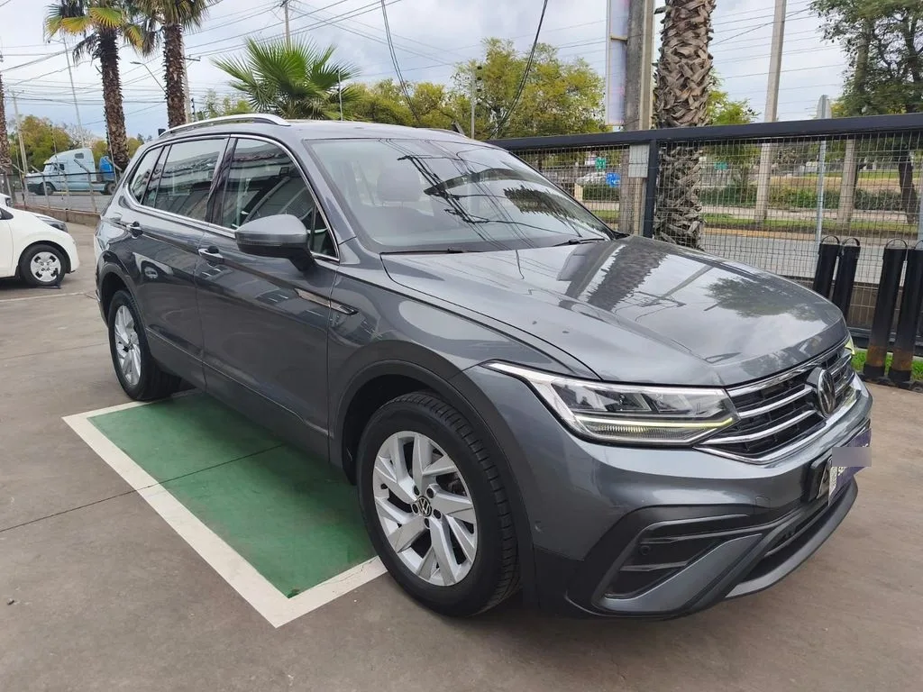 Volkswagen Tiguan 1.4 Tsi Comfortline año 2022