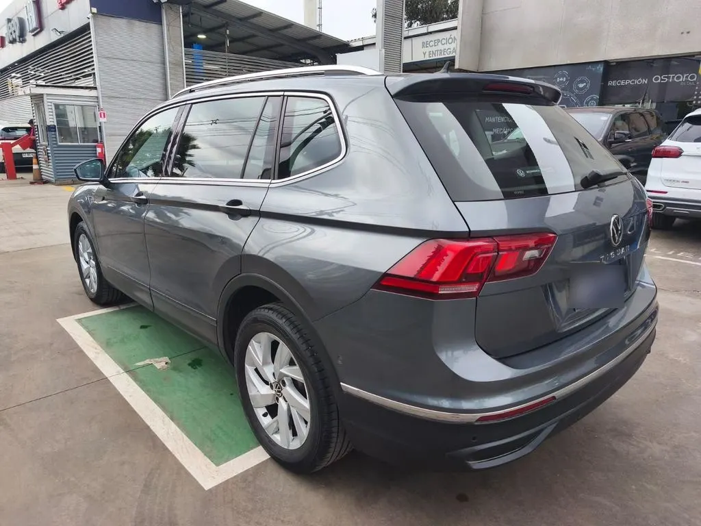 Volkswagen Tiguan 1.4 Tsi Comfortline año 2022