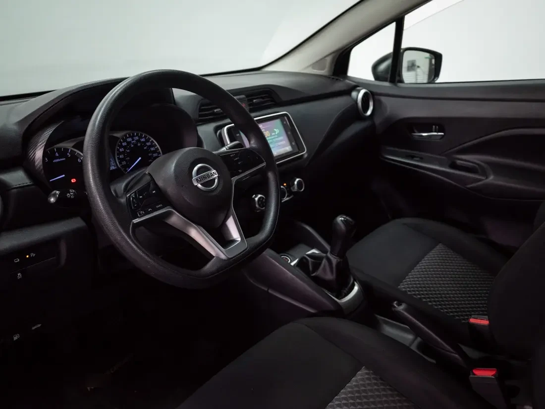 Nissan Versa 1.6 Sense Mt año 2023