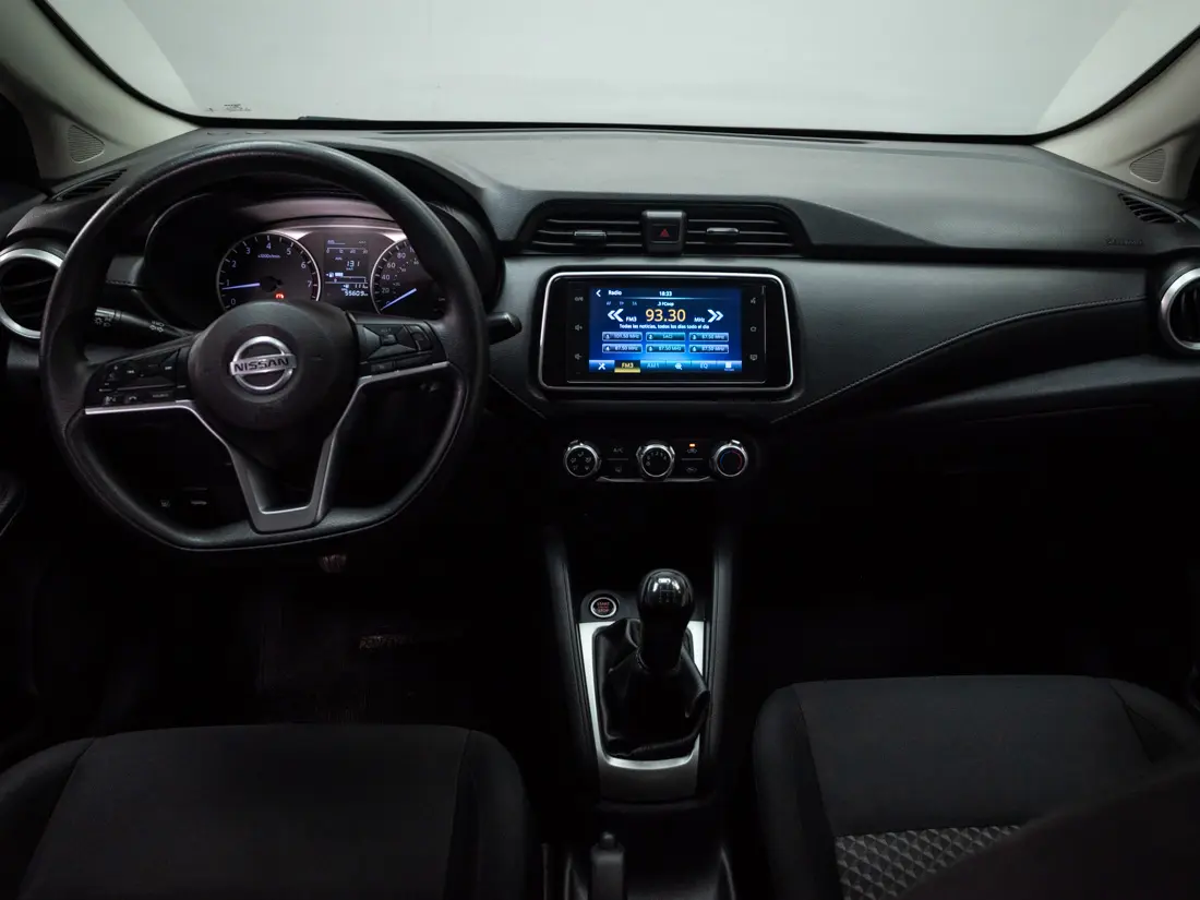 Nissan Versa 1.6 Sense Mt año 2023