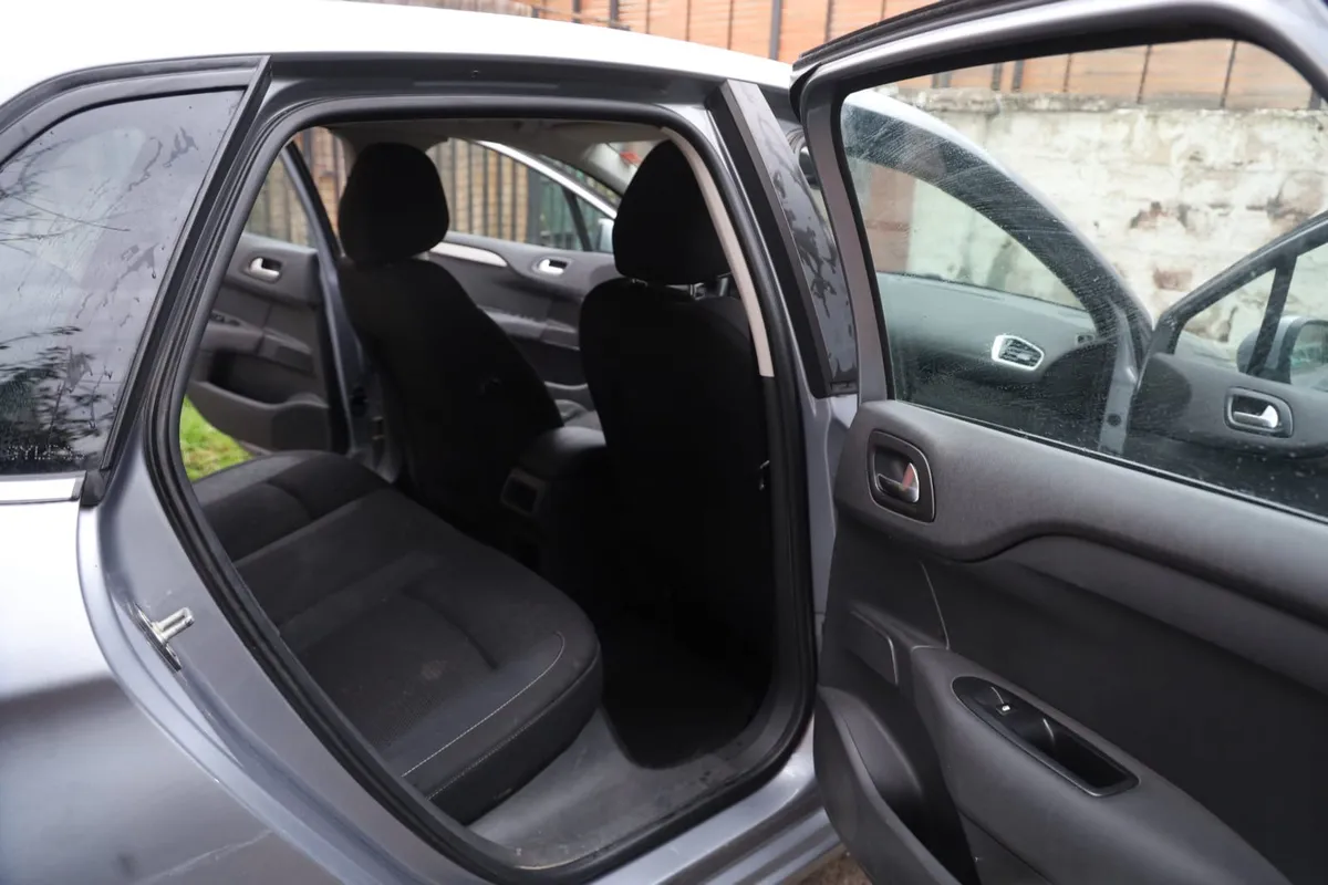 Citroen C-4 1.6 Bluehdi 120 Sys Eat6 Feel At Diesel año 2017