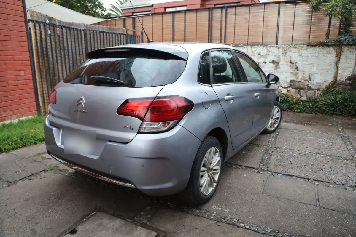 Citroen C-4 1.6 Bluehdi 120 Sys Eat6 Feel At Diesel año 2017