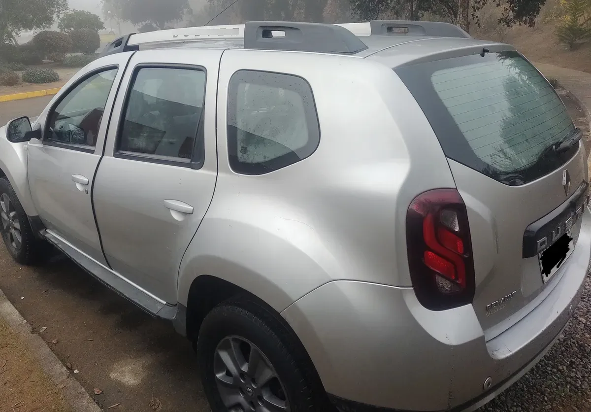 RENAULT DUSTER 1.6 Zen Kit Outdoor Mt año 2018