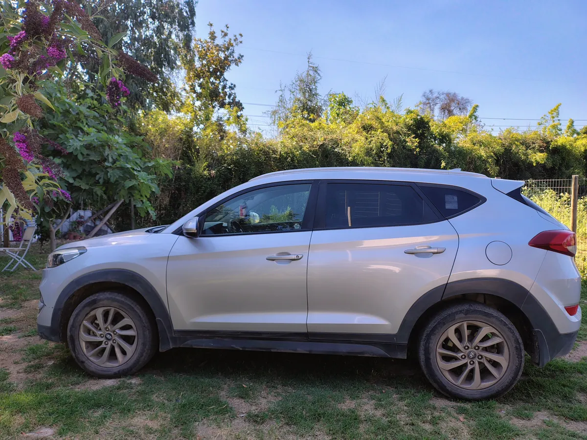 HYUNDAI TUCSON 2.0 Tl 6mt Gl Adv Nav Mt año 2018