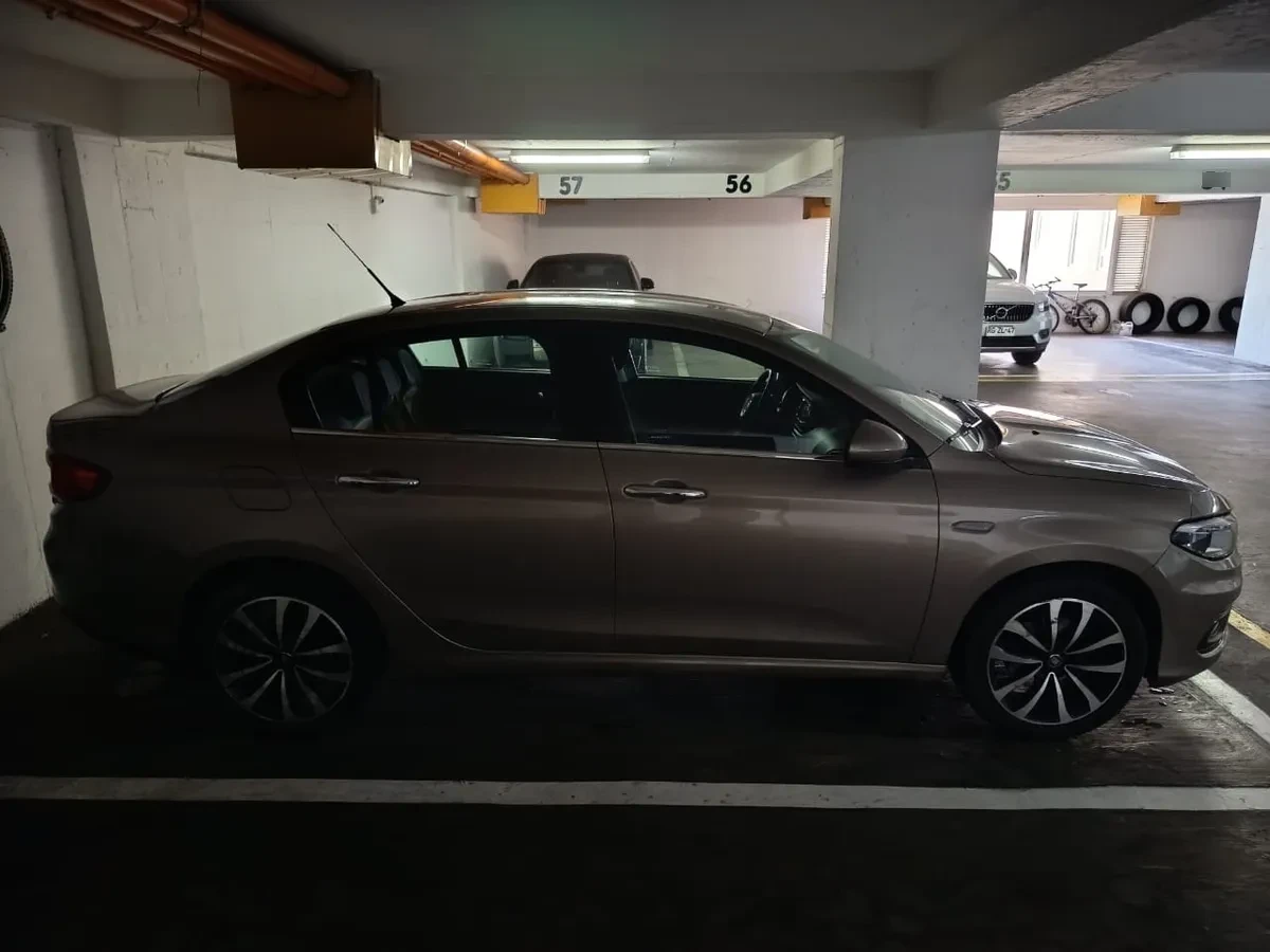 FIAT TIPO 1.6 Lounge L At año 2019