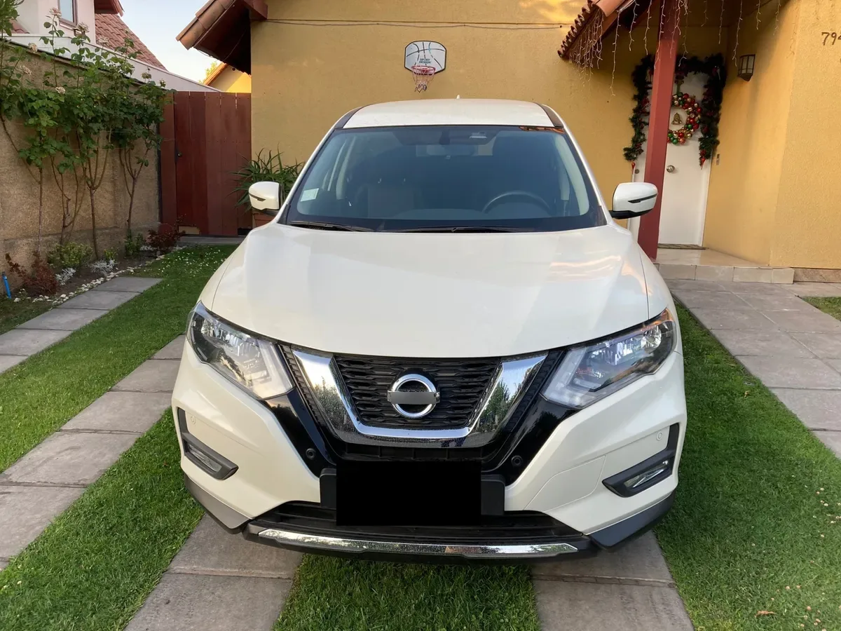 NISSAN X-TRAIL 2.5 Sense At año 2021