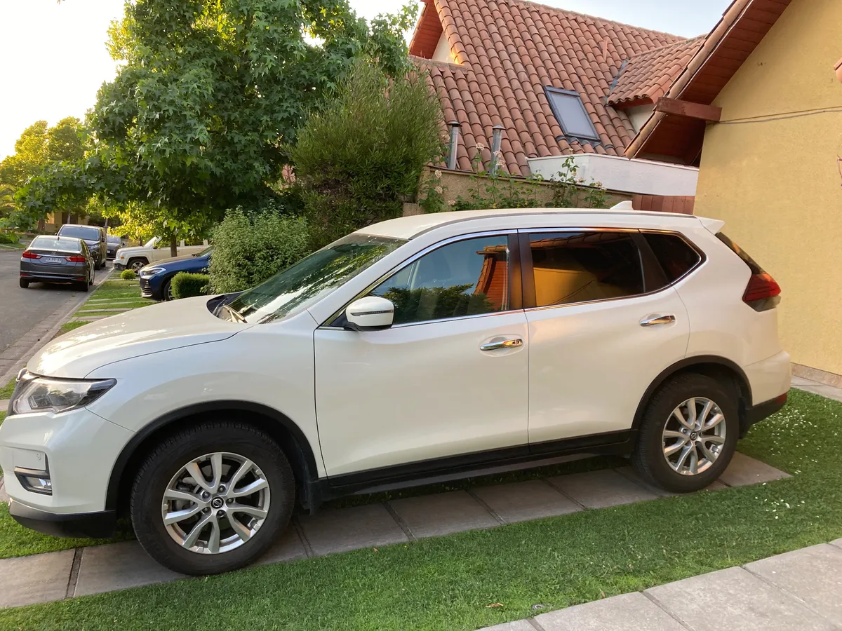 NISSAN X-TRAIL 2.5 Sense At año 2021