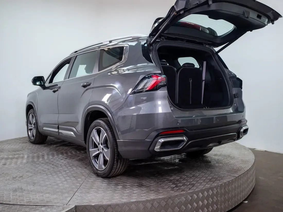 Geely Okavango 2.0 Signature At año 2025