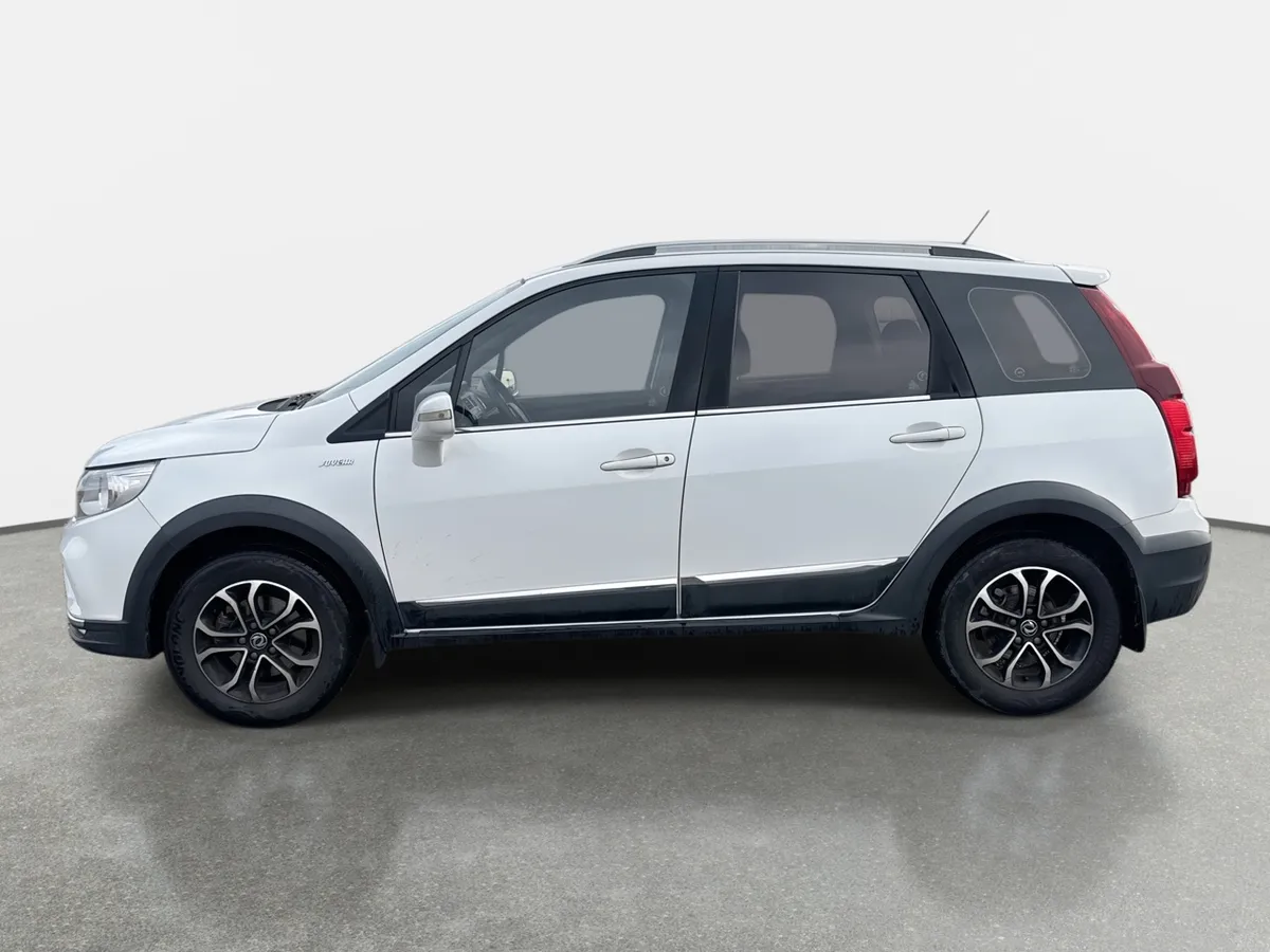 Dongfeng Joyear X3 1.6 Luxury 4x2 Mt 5p año 2022
