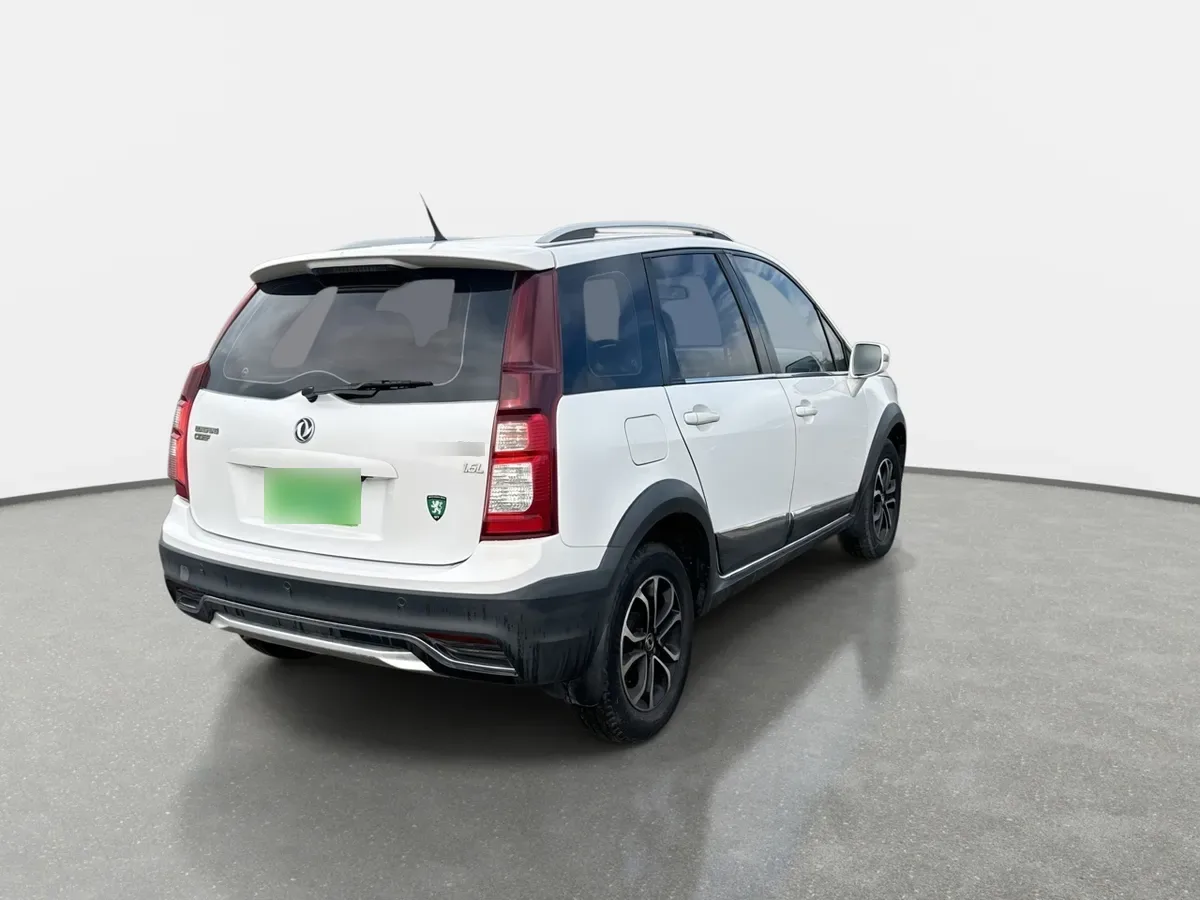 Dongfeng Joyear X3 1.6 Luxury 4x2 Mt 5p año 2022