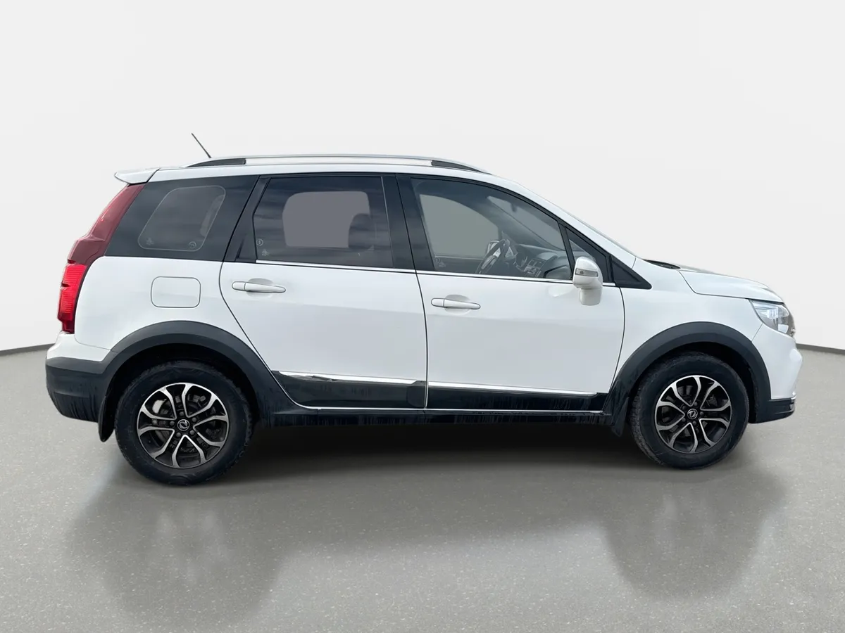 Dongfeng Joyear X3 1.6 Luxury 4x2 Mt 5p año 2022