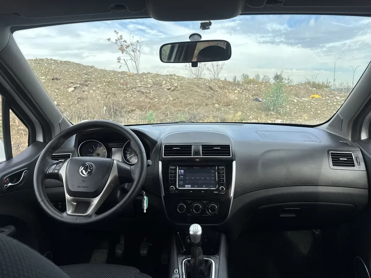 Dongfeng Joyear X3 1.6 Luxury 4x2 Mt 5p año 2022